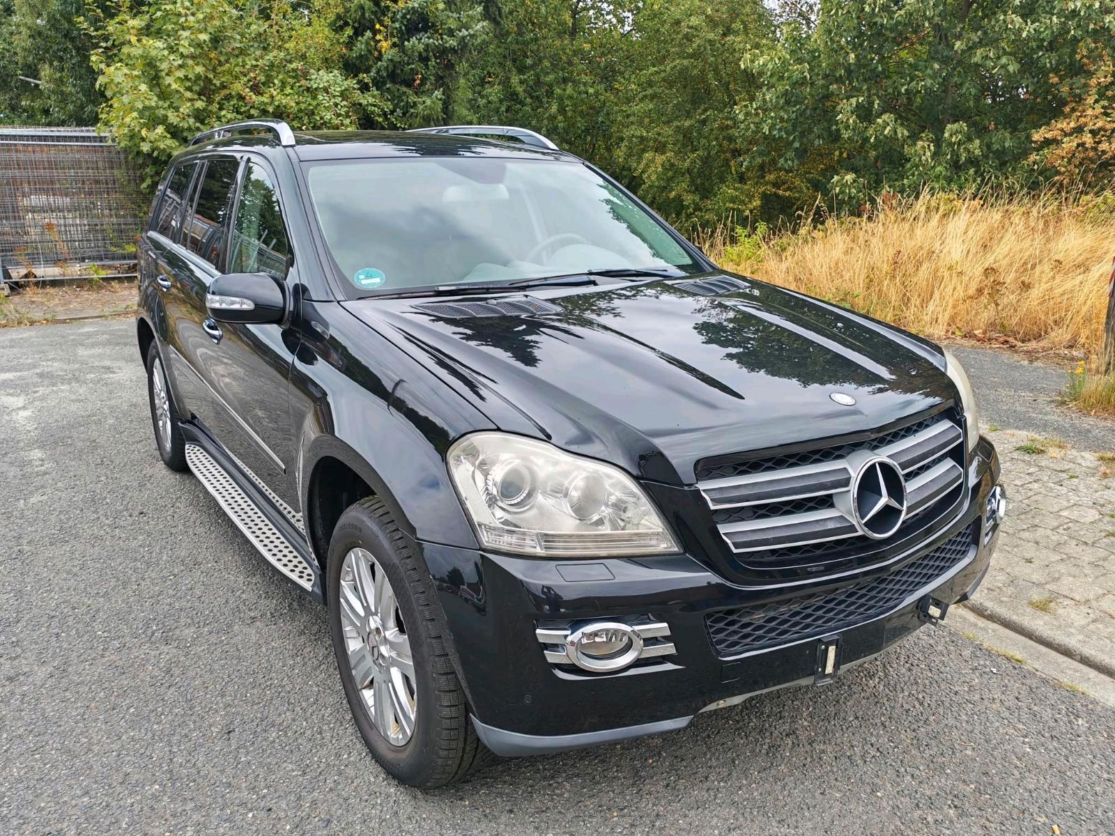 Mercedes-Benz GL320 2008 — photo 11