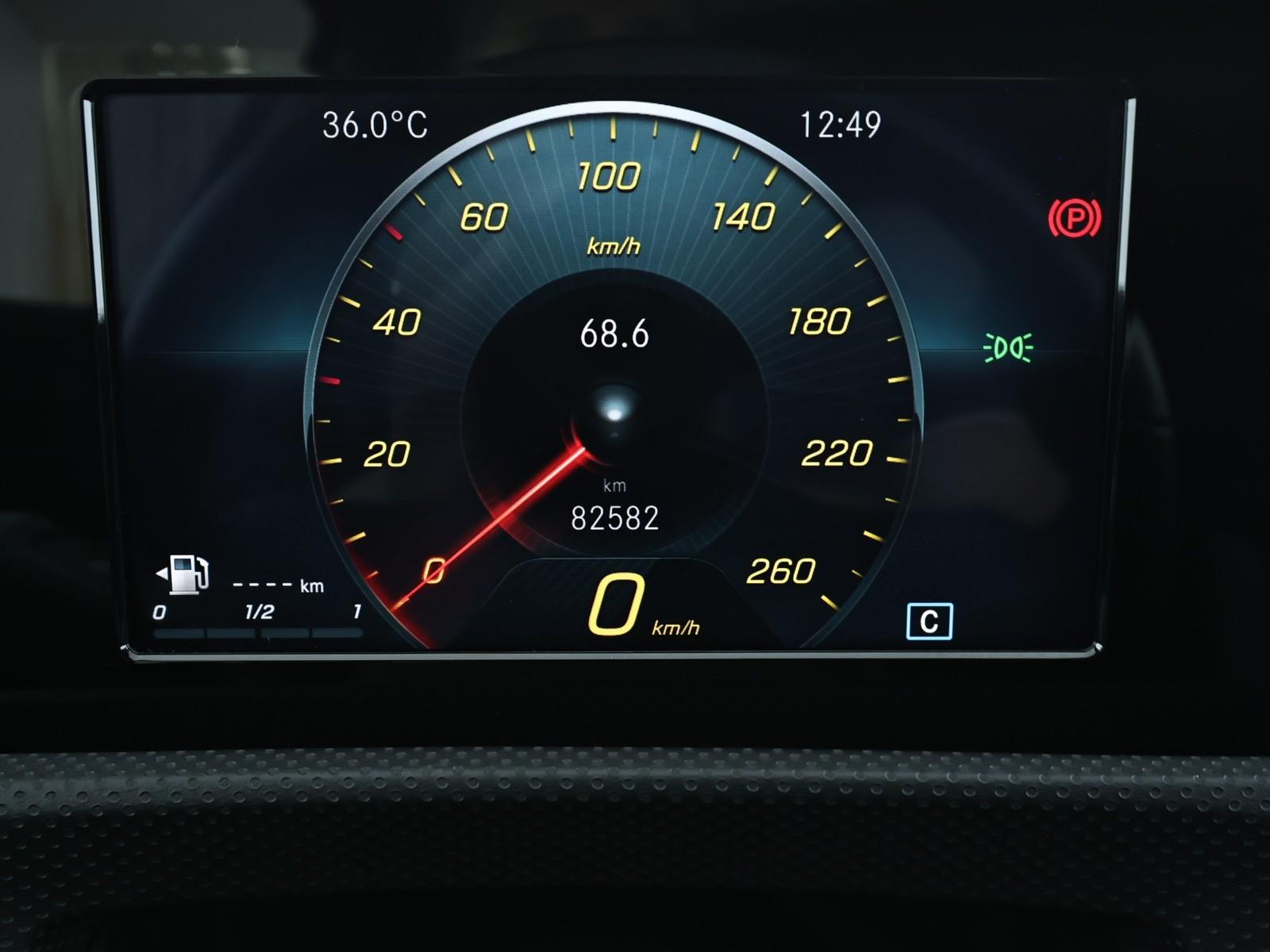 Mercedes-Benz A-Class Lim. AMG Line Pano LED Kamera Navi, миниатюра 7
