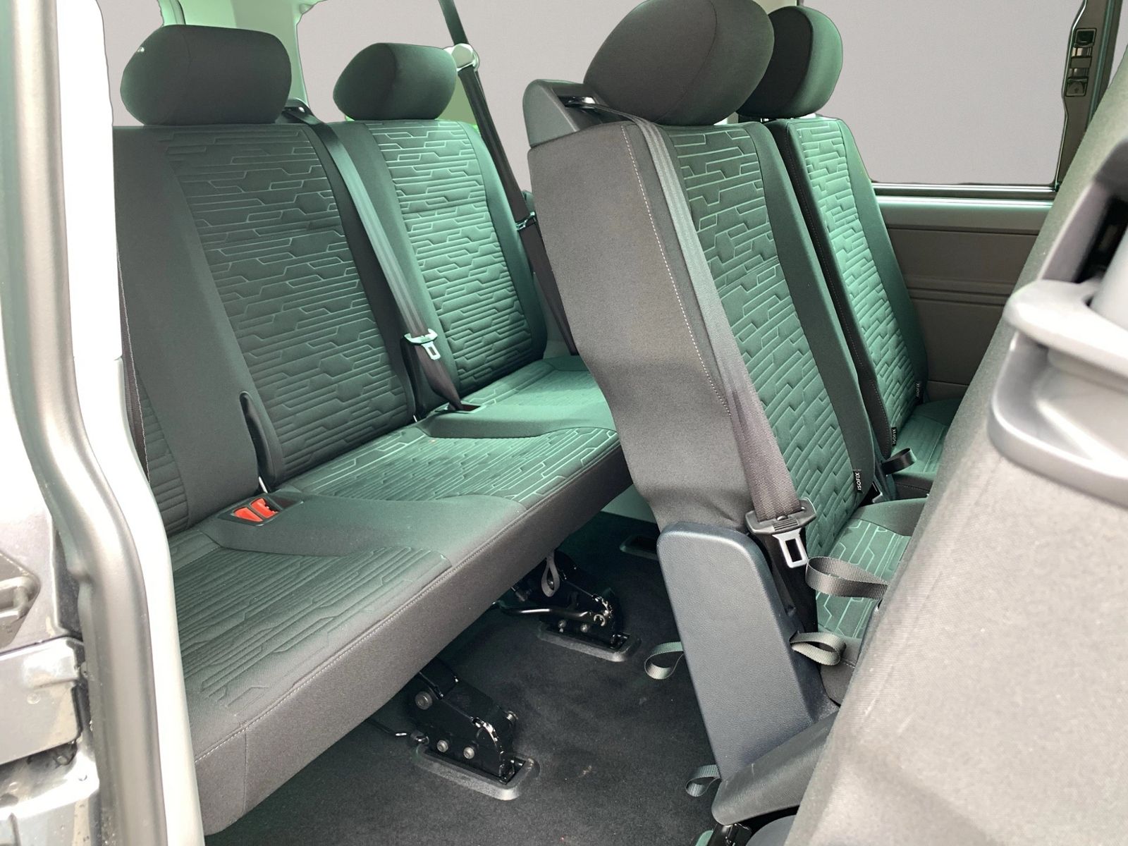 T6.1 Caravelle Comfortline lang 2.0 TDI, AHK, Na