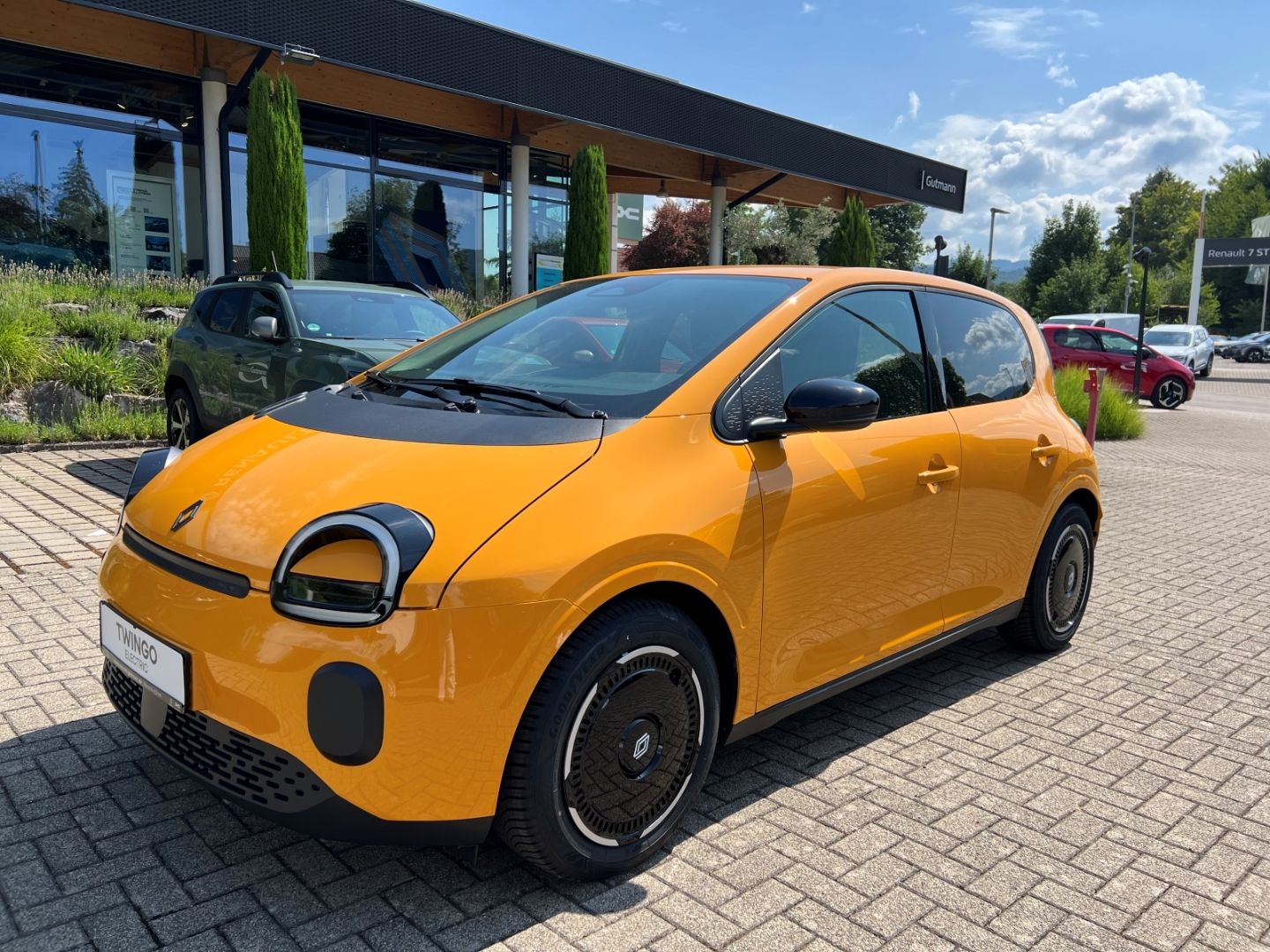 Fahrzeugabbildung Renault Twingo E-Tech 80 Urban Range Techno 60 kW Navi D
