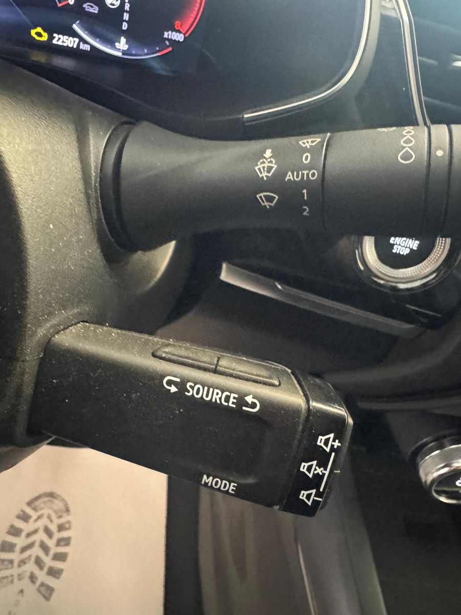 Fahrzeugabbildung Renault Arkana R.S. Line / WENIG KM/NAVI/KLIMA/BOSE