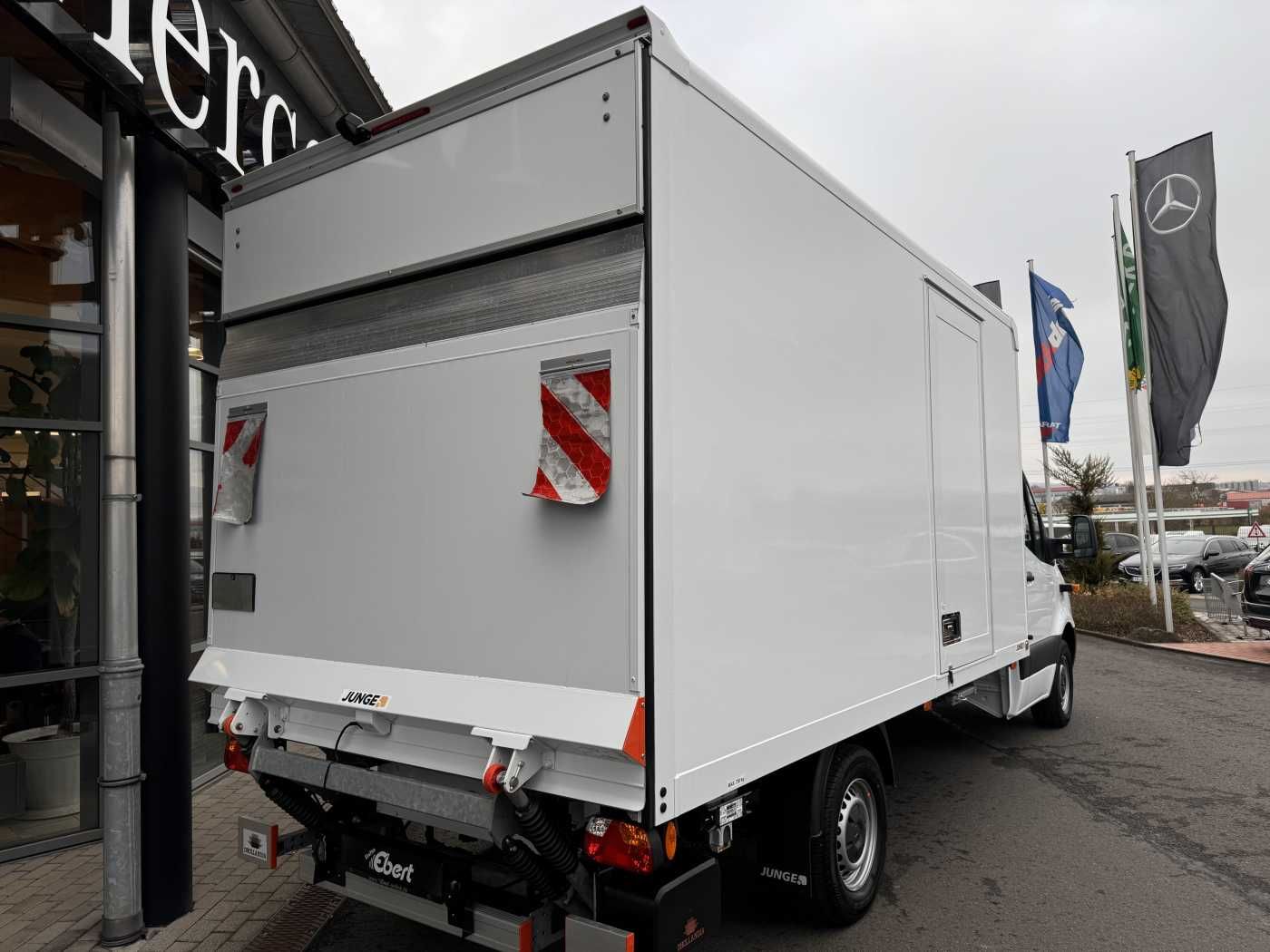 Fahrzeugabbildung Mercedes-Benz Sprinter 317 CDI 4325 Koffer LBW Kamera MBUX SHZ