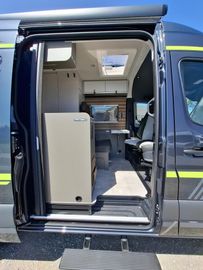 HYMER  ERIBA  HYMERCAR Grand Canyon S CrossOver 600 4x4 AHK 2.8t Leder 