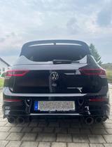 Volkswagen Golf 2.0 TSI DSG 8 R Performance Akrapovic H&K