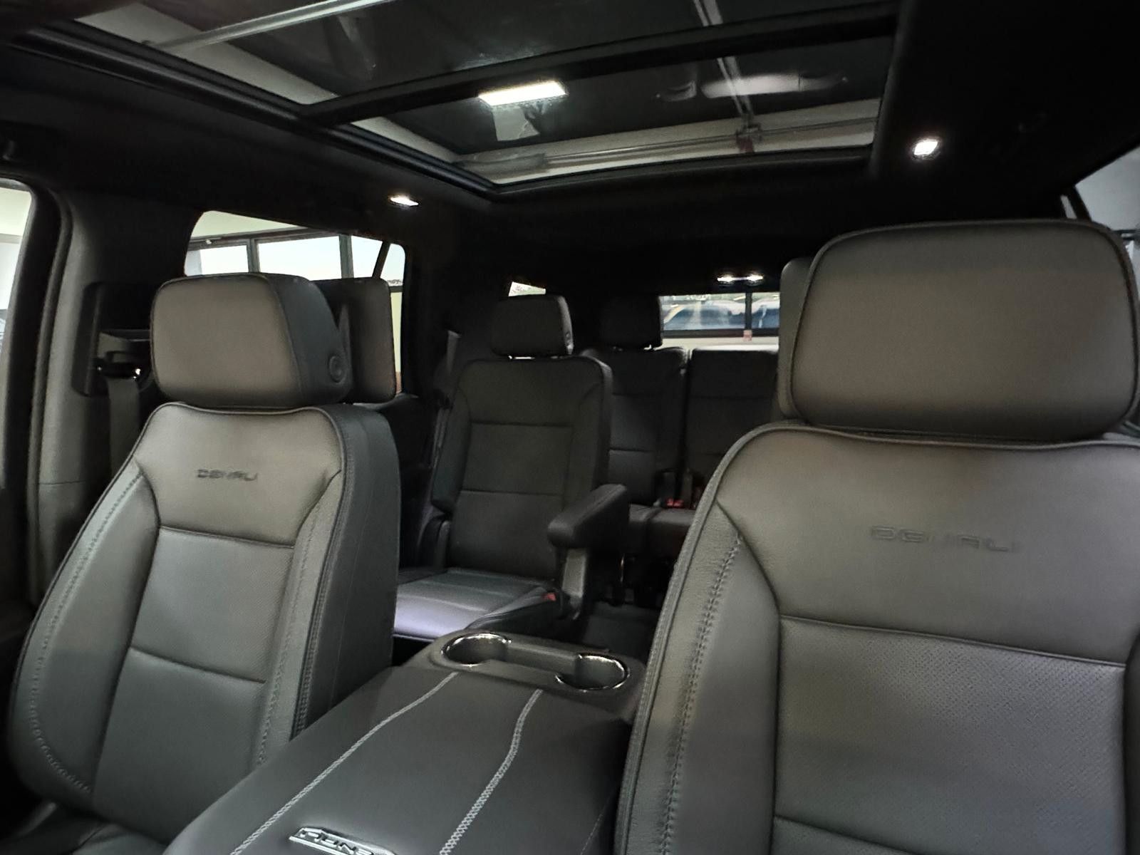 Fahrzeugabbildung GMC YUKON DENALI 2026-24" RÄDER, ENTERTAINMENT