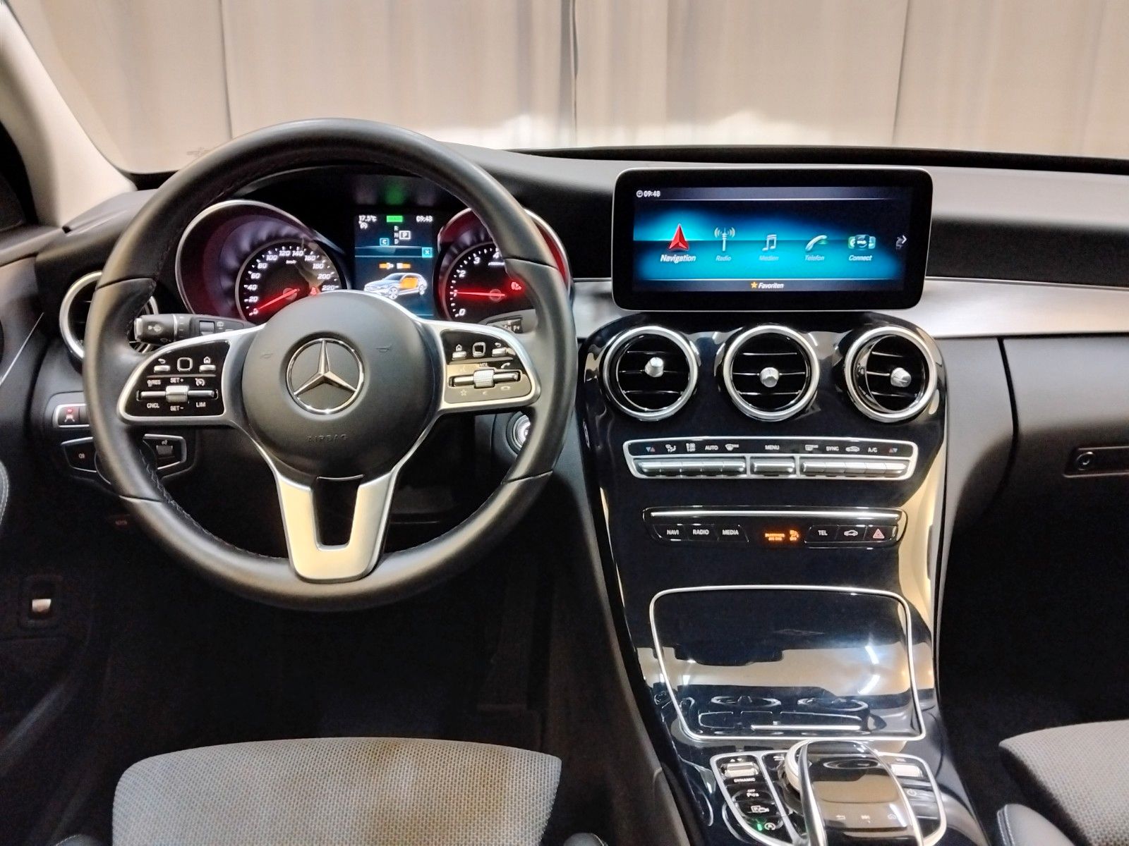 Mercedes-Benz C 200 (06/2026, Benzin)