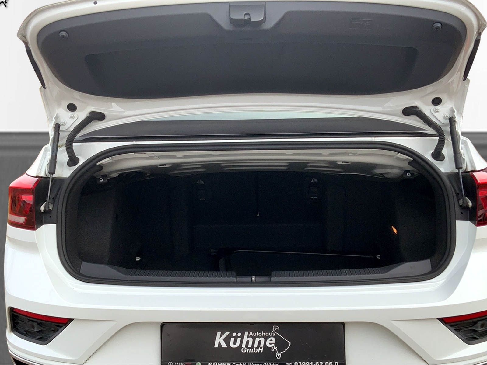 T-Roc Cabriolet 1.5 TSI R-Line, NAV, SHZ, RFK.