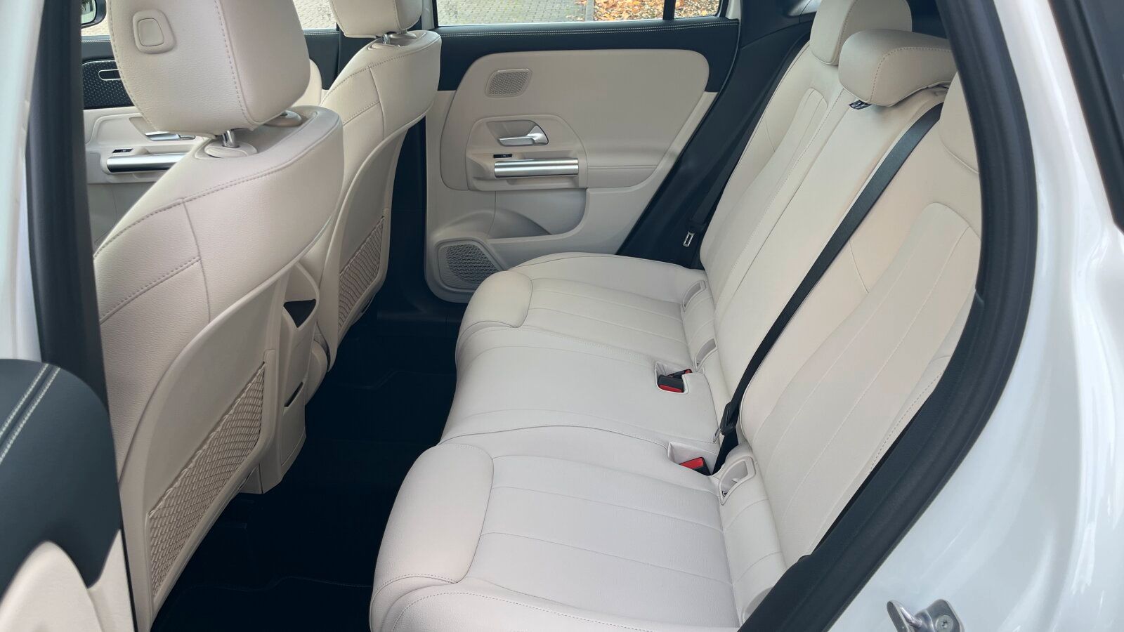 Mercedes-Benz GLA 180 +Progressive-Advanced+AHK+Distro+Kamera+ foto 15