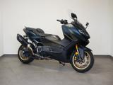 Yamaha TMAX TechMax + Akrapovic - YAMAHA ROLLER TMAX
