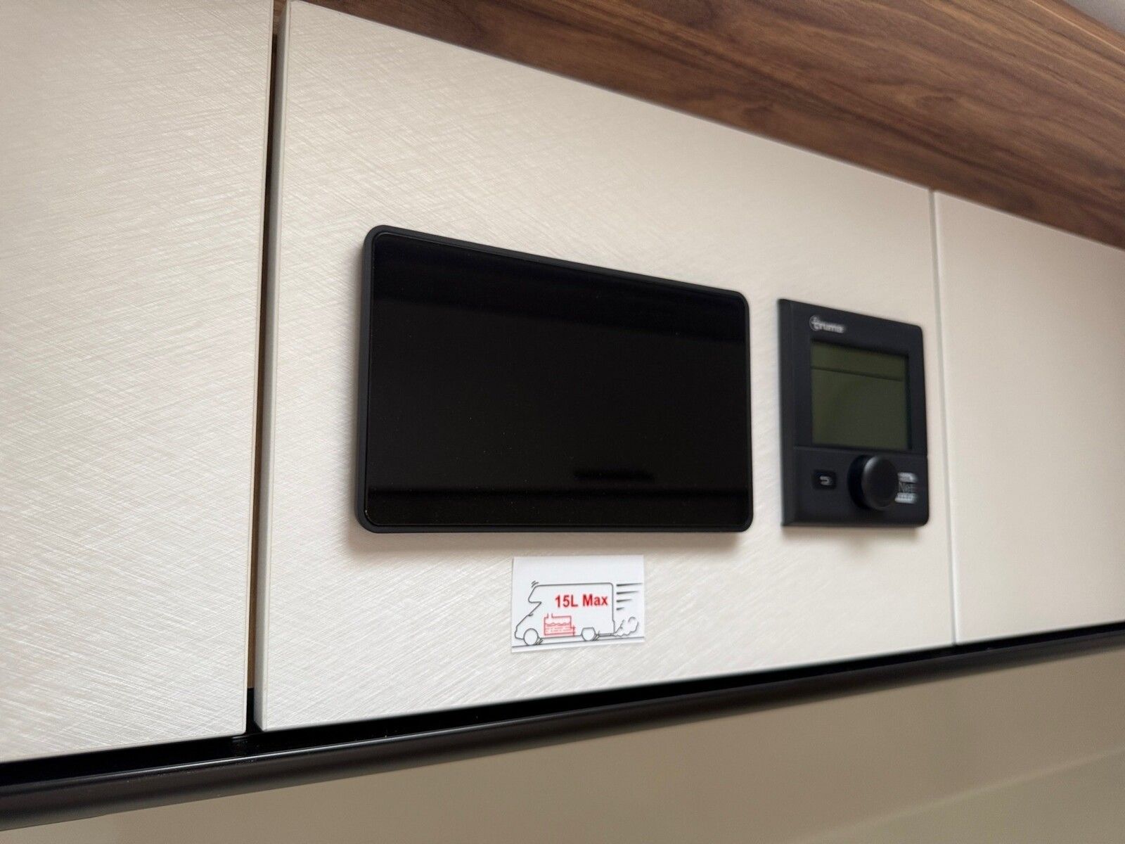 Fahrzeugabbildung Karmann Dexter 4x4 DE 570 AW Klima, RFK, Heizung 4KW