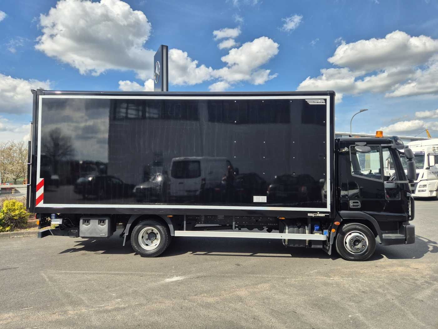 Fahrzeugabbildung Iveco Eurocargo ML80E21/P LBW Bär 1.500kg 2x AHK