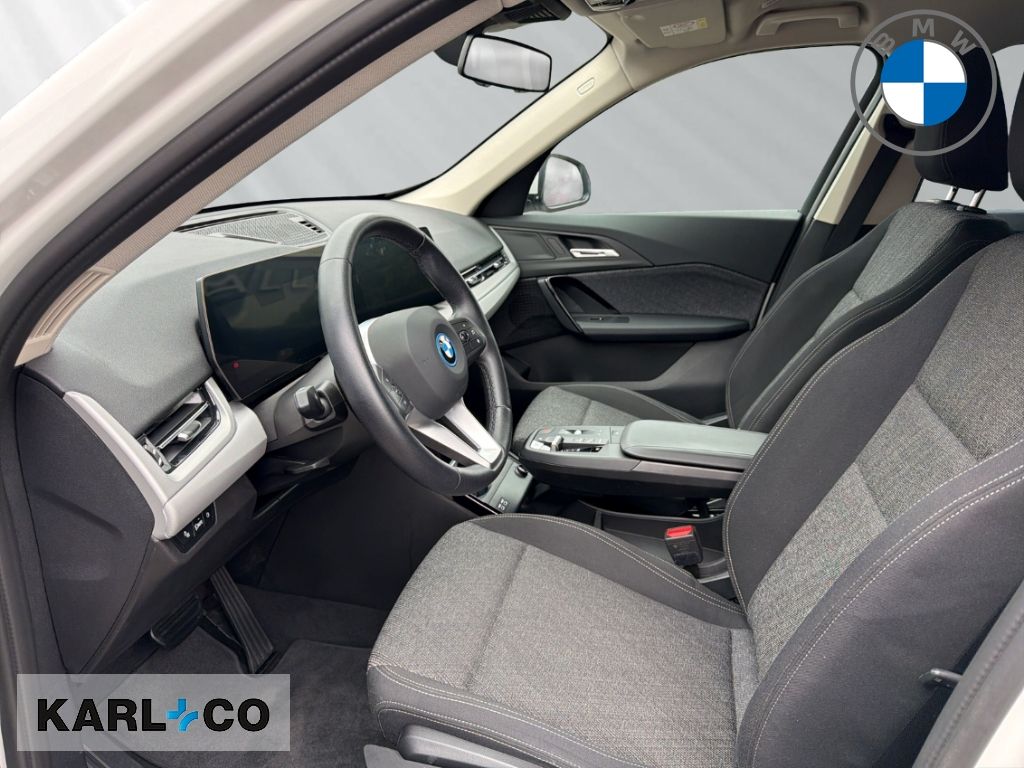 BMW iX1 20 eDrive  Park-Assistent Active Guard LED foto 8