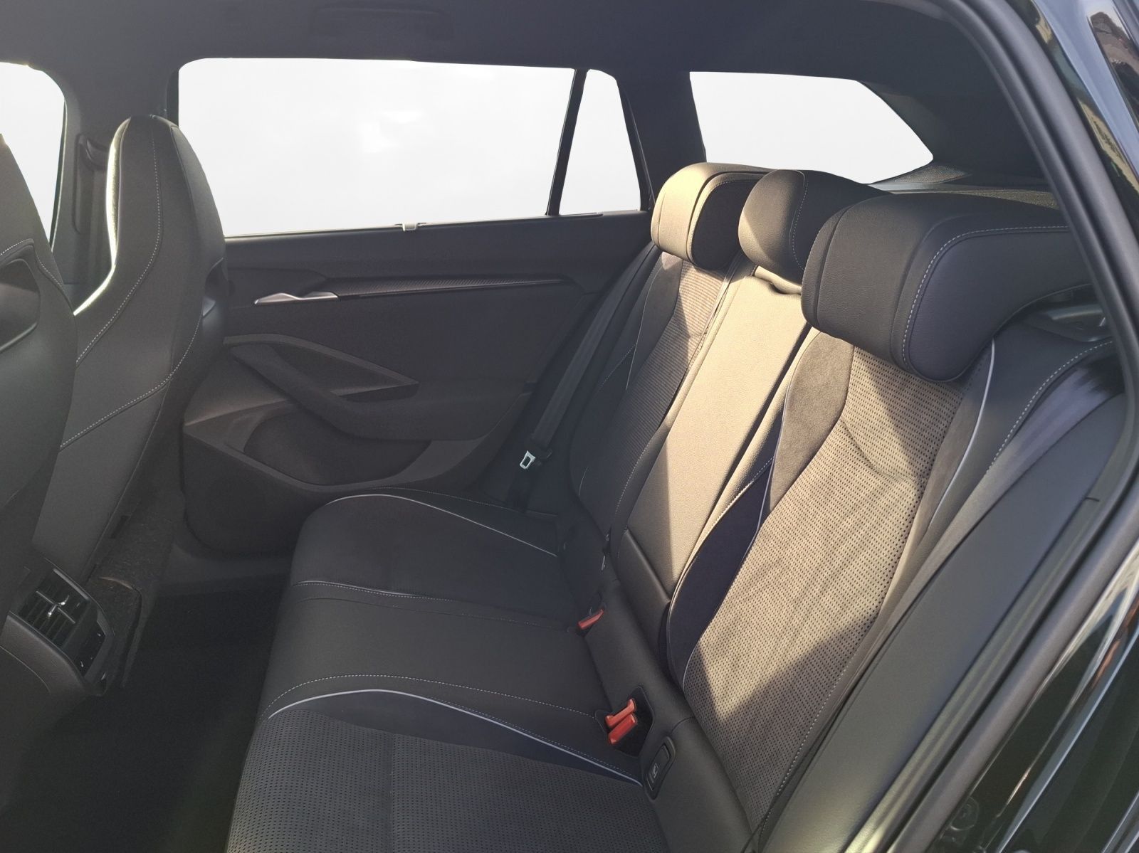 Skoda Superb - Bild 3