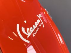 VESPA Elettrica 70 km/h RED - AKTION bis 19.04.2026