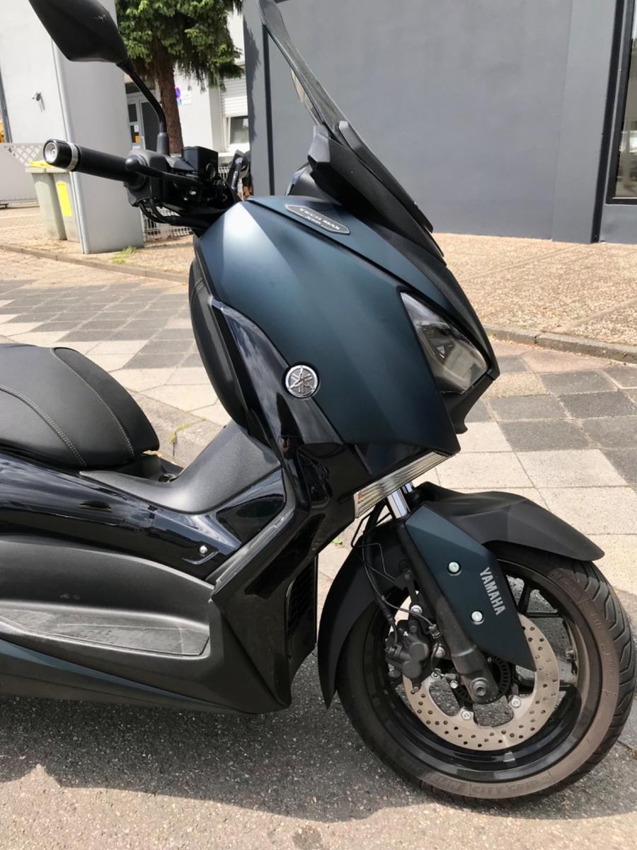 Yamaha XMAX300  Tech Max           Finanzierung möglich