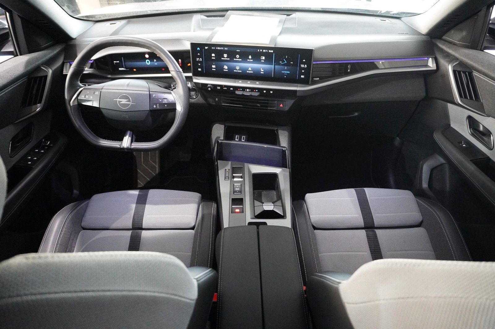 Fahrzeugabbildung Opel Grandland 1.2 GS SPORT HYBRID NAVI/LED/KAMERA/SH
