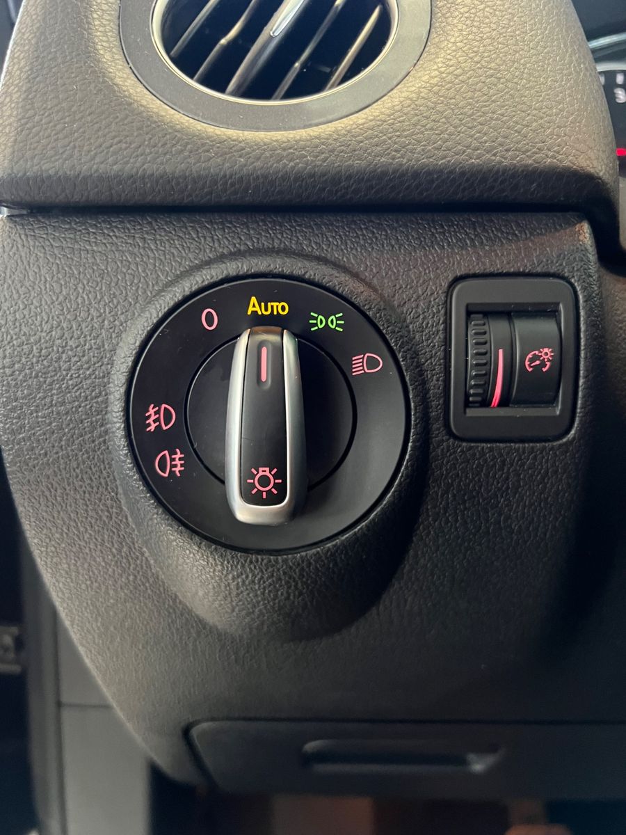 Fahrzeugabbildung Volkswagen Tiguan 2.0TDI Sport & Style 4Motion *PANO*XENON*