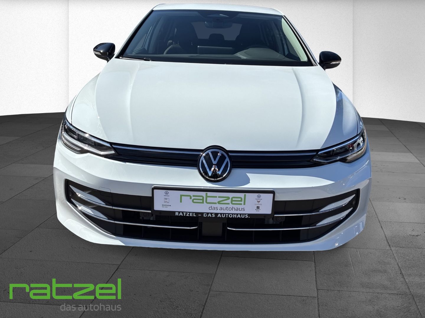Fahrzeugabbildung Volkswagen Golf 1.5 TSI eHybrid Energy DSG Navi Kamera AHK