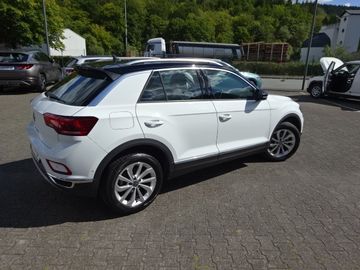 Fotografie 15 des VW T-Roc 1.5 TSI Style*Navi*AHK*SHZ*LED