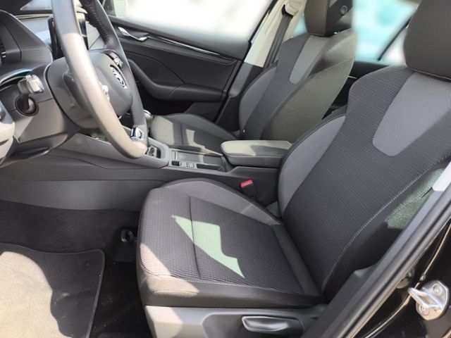Fahrzeugabbildung SKODA Octavia Combi 1.0 TSI Ambition LED NAVI SMARTLIN