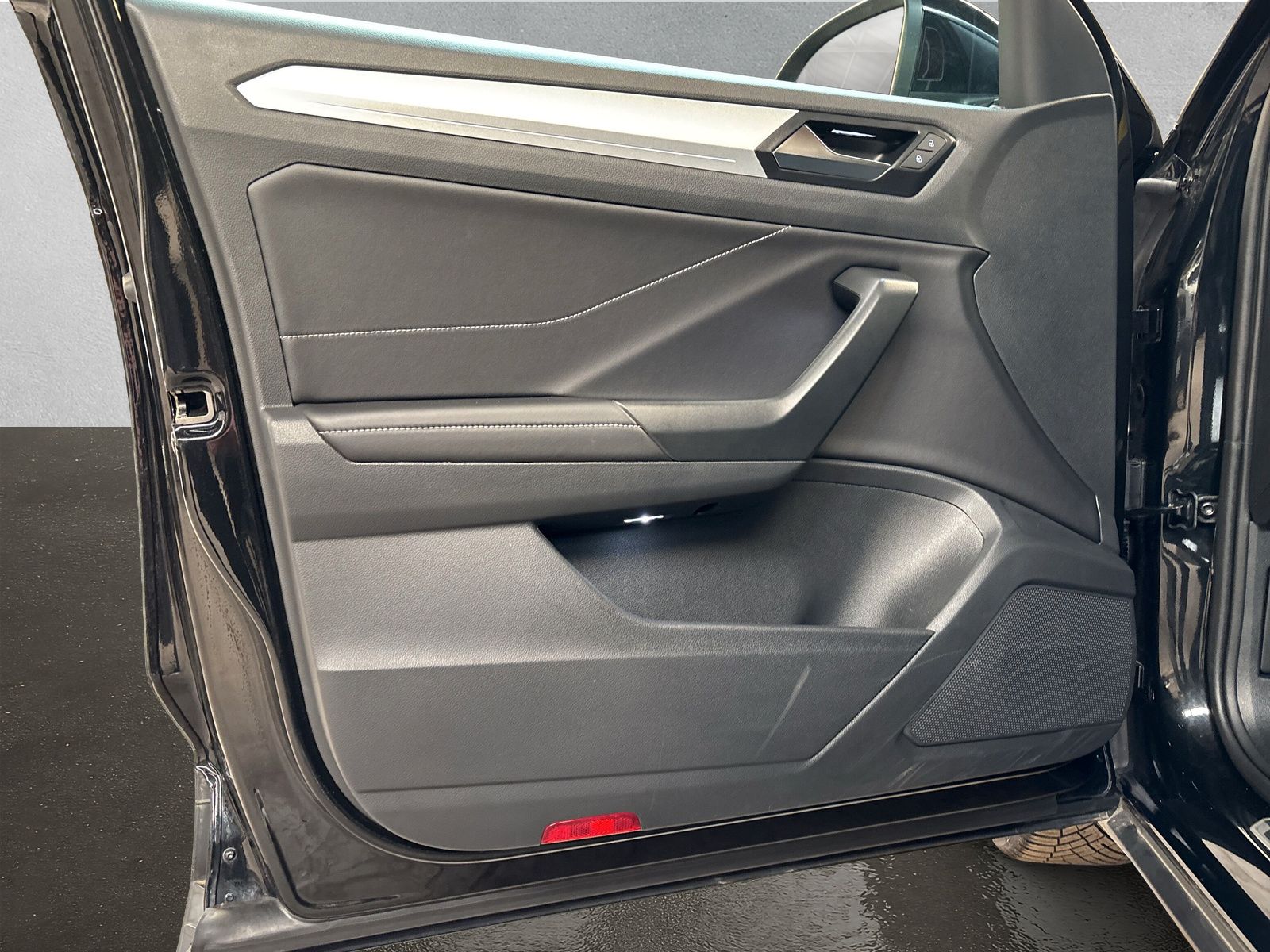 Fahrzeugabbildung Volkswagen T-Roc 2.0 TDI Goal AHK Kamera LED ACC