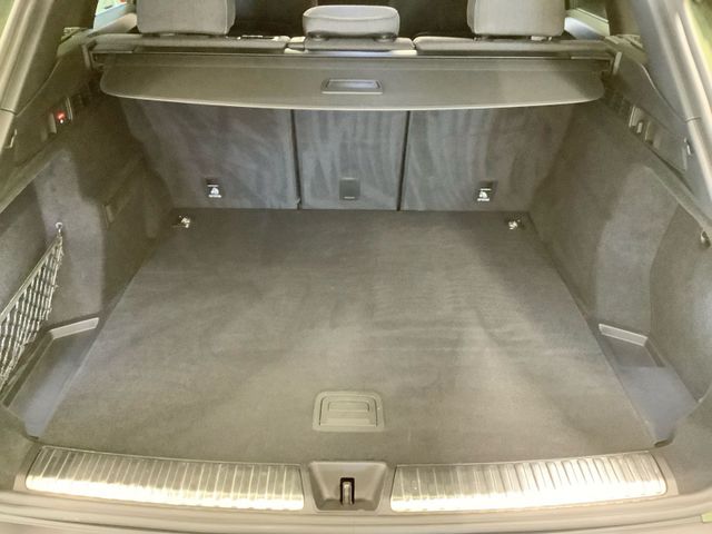 Q5 SUV TFSI 150 kW S tronic,AHZV,360° Kamera,Mat