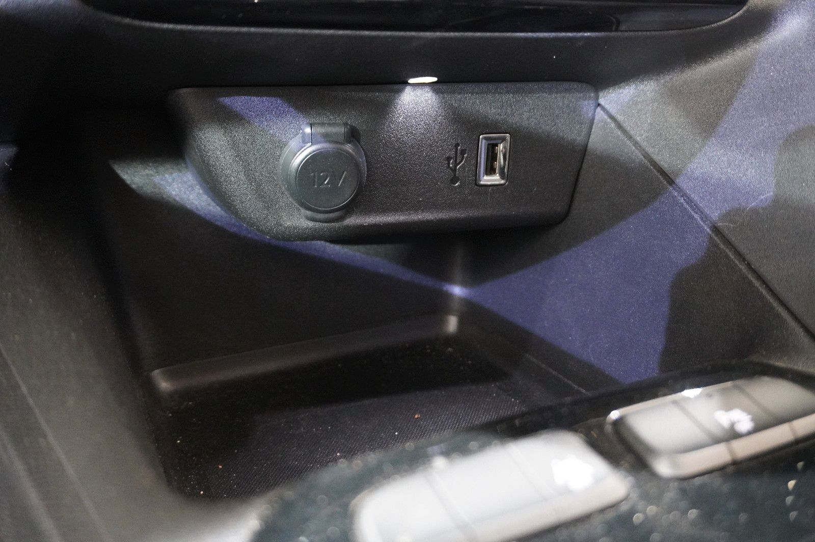 Fahrzeugabbildung Opel Corsa-e F GS SPORT 1-PHASIG NAVI/LED/KAMERA/DAB+