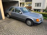 Mercedes-Benz E 230 Oldtimer H-Kennzeichen sehr gepflegt