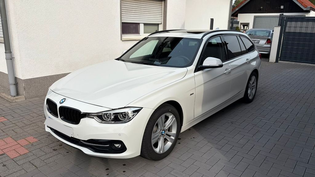 Image of BMW 320