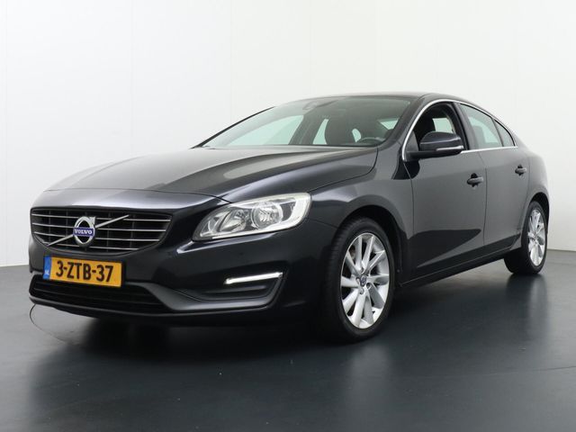 Volvo S60 2.0 D4 Momentum AHK navi