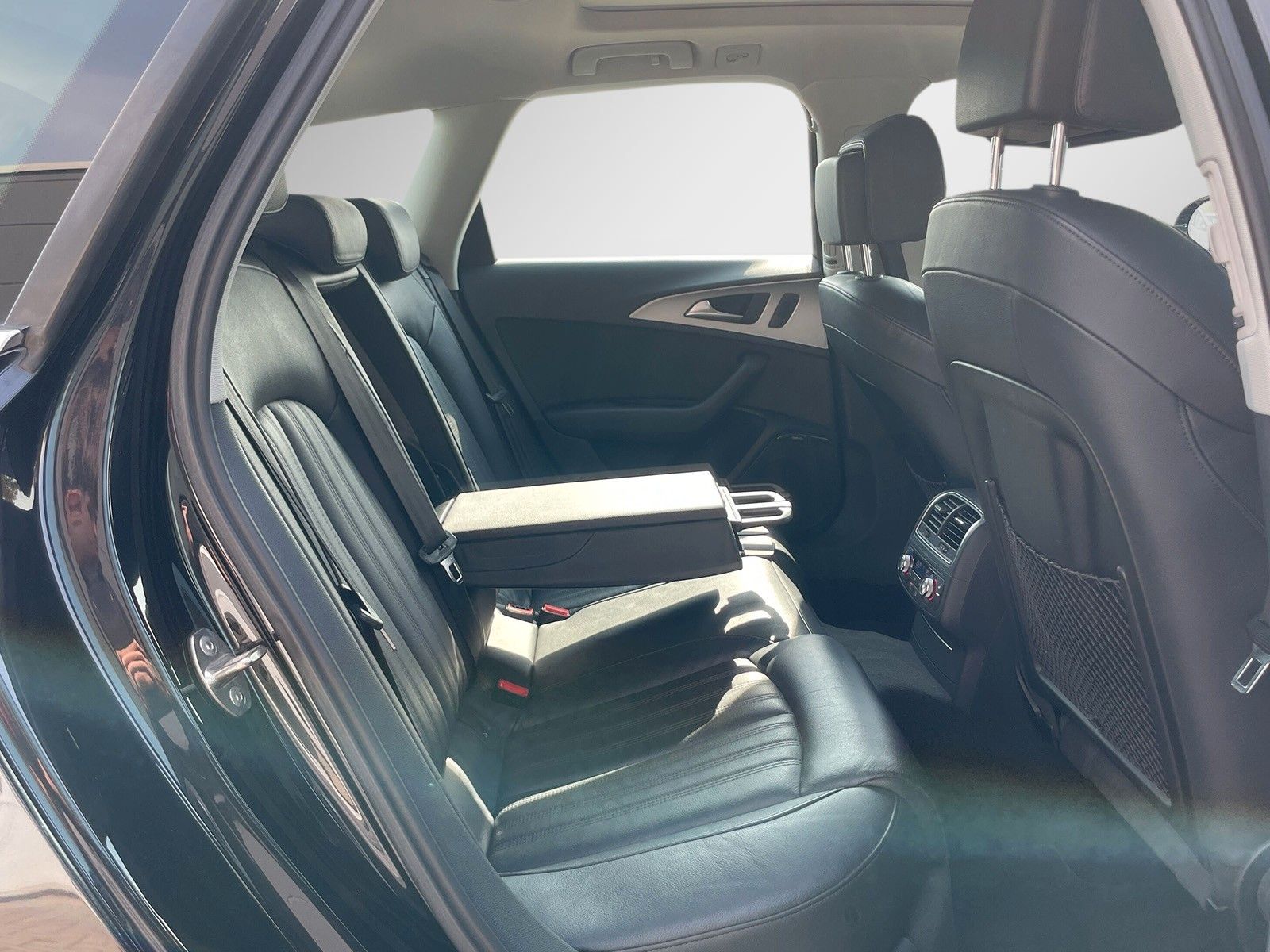 Fahrzeugabbildung Audi A6 Avant*Standhz*Sportpaket*BOSE*4-Zonen*Xenon*