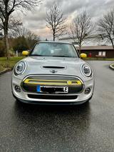 MINI Cooper SE Trim L HeadUP Leder Kamera - MINI Cooper SE von privat