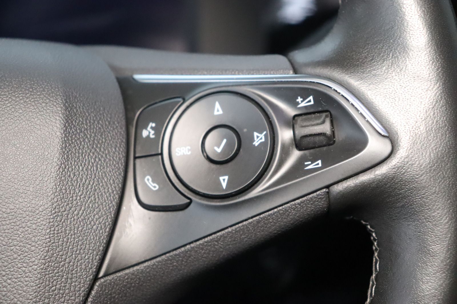 Fahrzeugabbildung Opel Mokka 1.2i Elegance 1.Hand * HU/AU neu