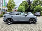Volkswagen ID.4 Pro Performance 150 kW Pano IQ-LED Matrix - E-Autos