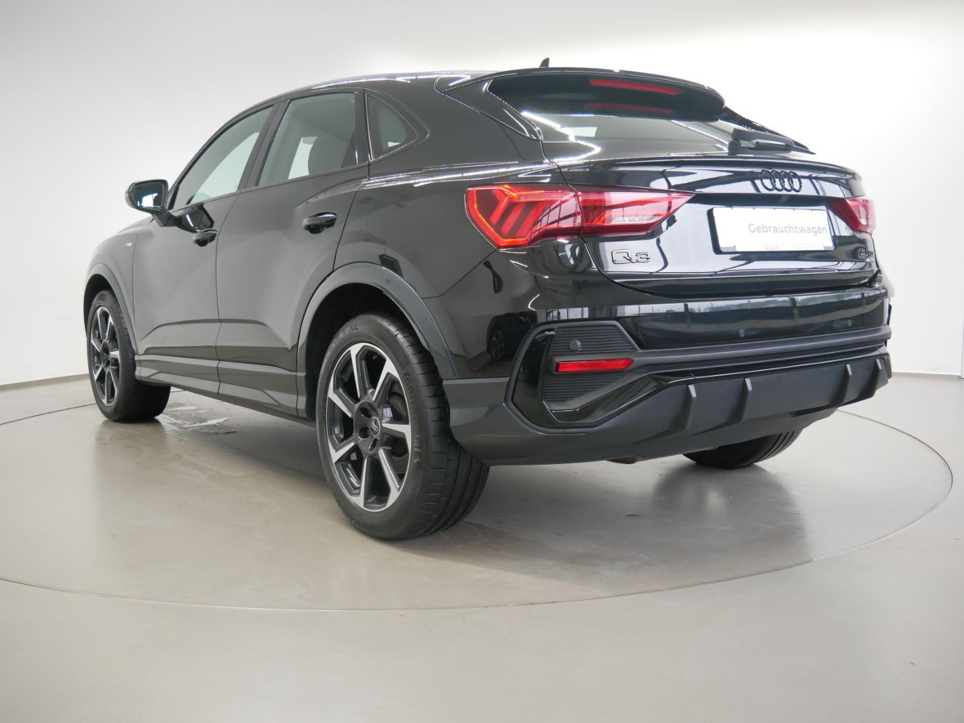 Audi Q3 Sportback 40 TDI quattro S line MATRIX PANO foto 5