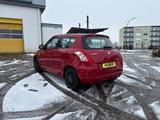 Suzuki Swift Comfort+ mit Schiebedach - Suzuki Swift: Rot