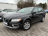 Volvo XC70 2.4 D5 Momentum AWD/1.Hand/S-Heft/S-Dach - Volvo XC70 mit Diesel-Antrieb: Kombi, 2.4