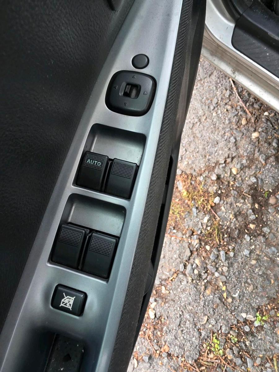Mazda 2 2006 — photo 9