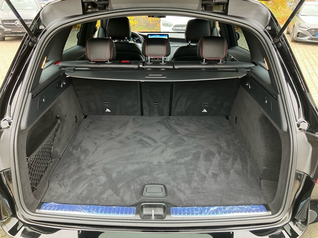 Fahrzeugabbildung Mercedes-Benz GLC 200 4M AMG Plus+Night+360°+Totw+Ambi+LED+20'