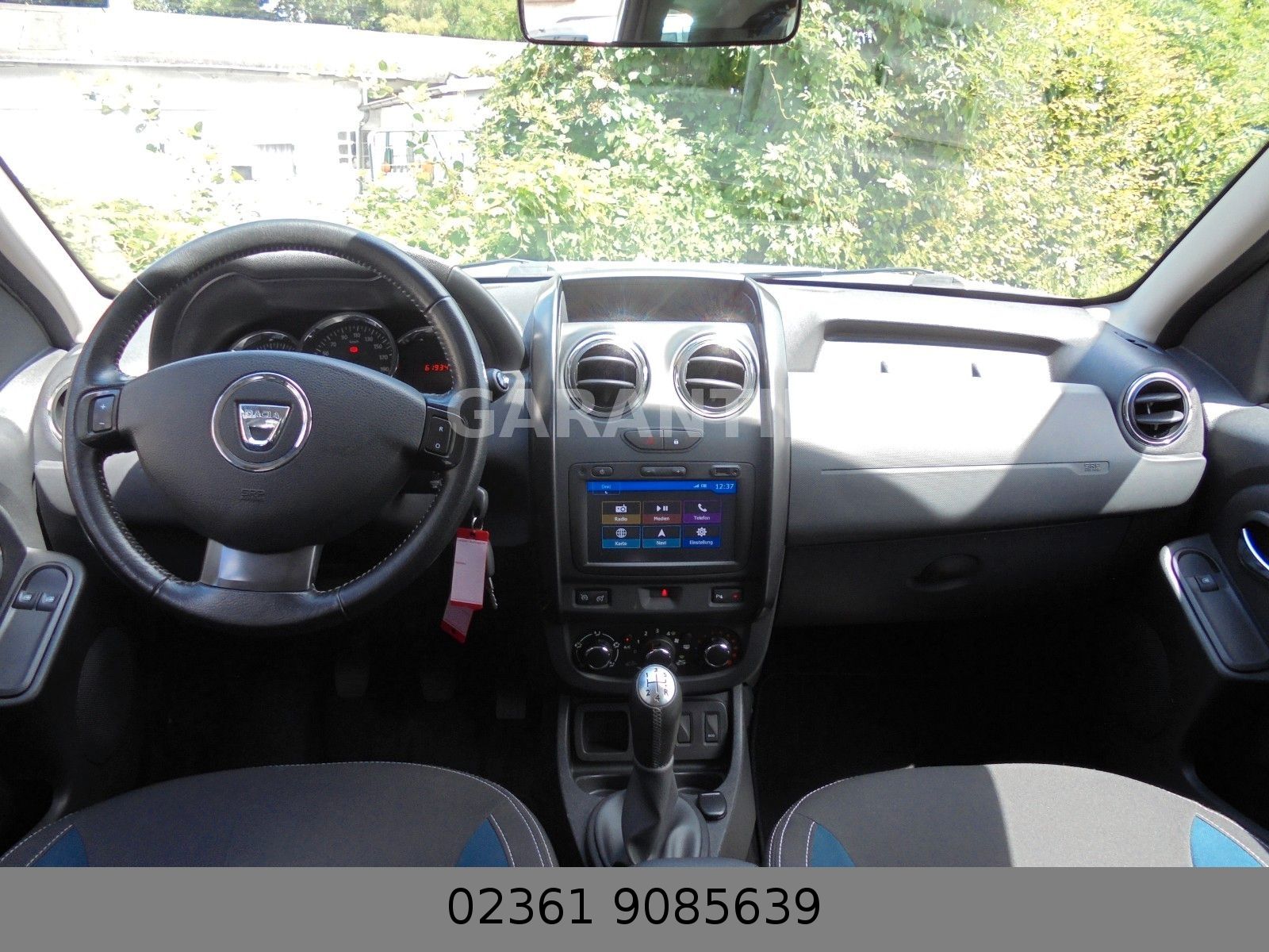 Fahrzeugabbildung Dacia Duster 1.6 Celebration 4x2 Klima/Navi/PDC/A H K/