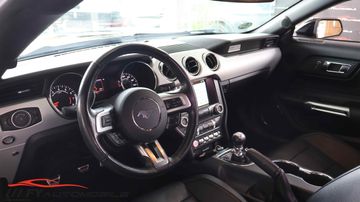 Ford Mustang - 12
