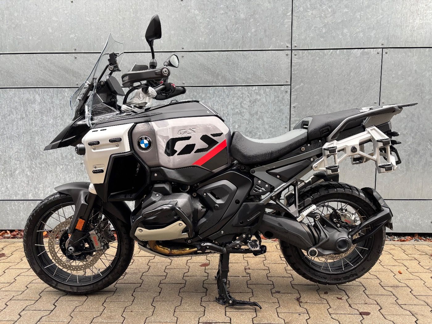 Fahrzeugabbildung BMW R 1300 GS Adventure Triple Black ASA 3 Pakete Fa