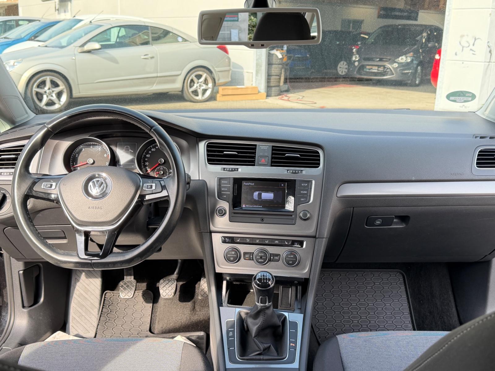 Volkswagen Golf VII Variant Trendline BMT