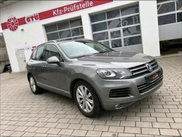 Volkswagen W Tuareg 3.0 V6 TDI. Panoram/Leder/Kamera/...