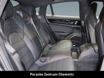 Porsche Panamera - 8
