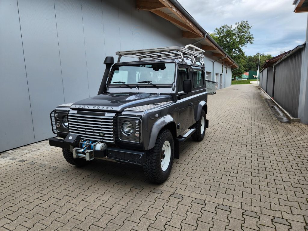 Land Rover Defender