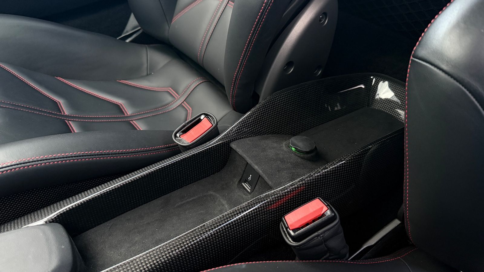 Fahrzeugabbildung Ferrari 488 GTB*Dt.Auto*LED Lenkrad*Lift*Racing Seats