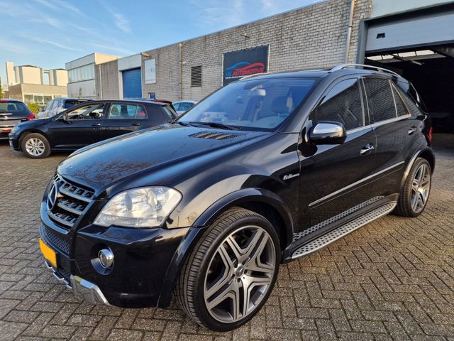 Mercedes-Benz ML 63 AMG 4-Matic FACELIFT Leder Xenon Sh.Dach M