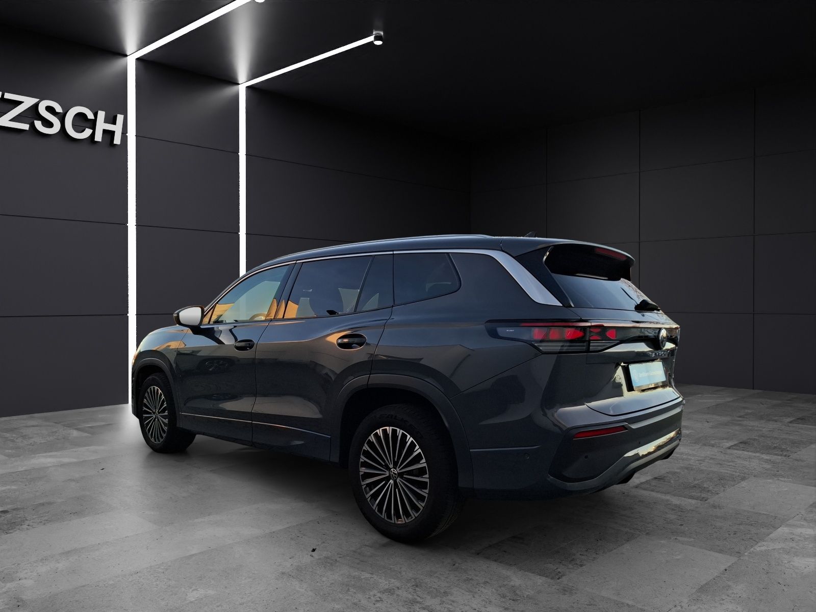 Fahrzeugabbildung Volkswagen Tayron eTSI Life DSG LED AHK NAvi AID ACC RFK SH