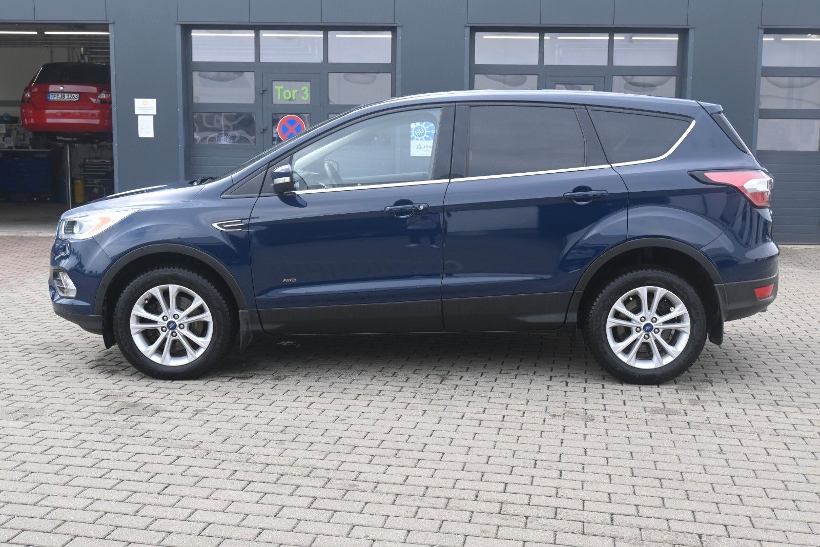 Fahrzeugabbildung Ford Kuga  2.0 TDCi Autom. 4x4 Titanium*FSHZG*RFK*AHK